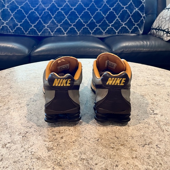 Men Nike Shox athletic shoes - Picture 2 of 8